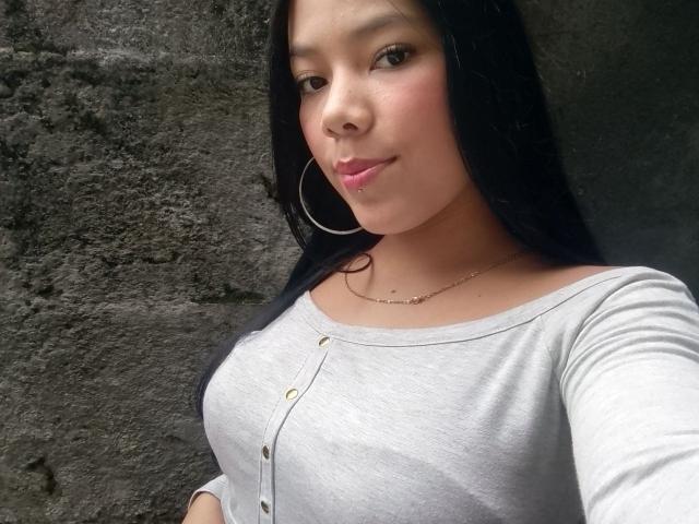 SalmaVitori - Live sex cam - 22321817