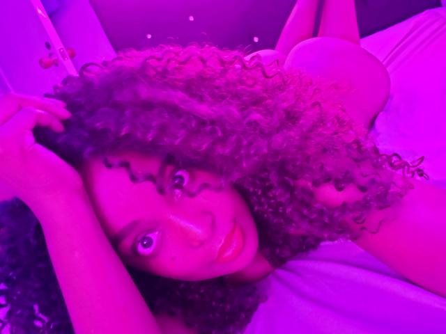 ChelseyeBonny - Live sexe cam - 22322769