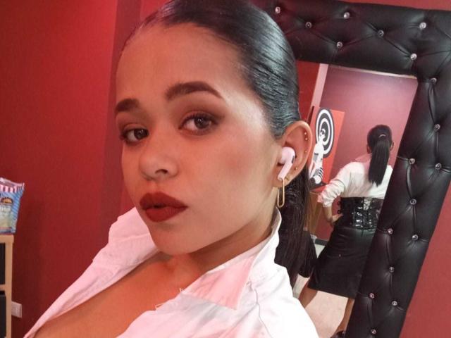 MistressVictoriaa - Live sex cam - 22325957