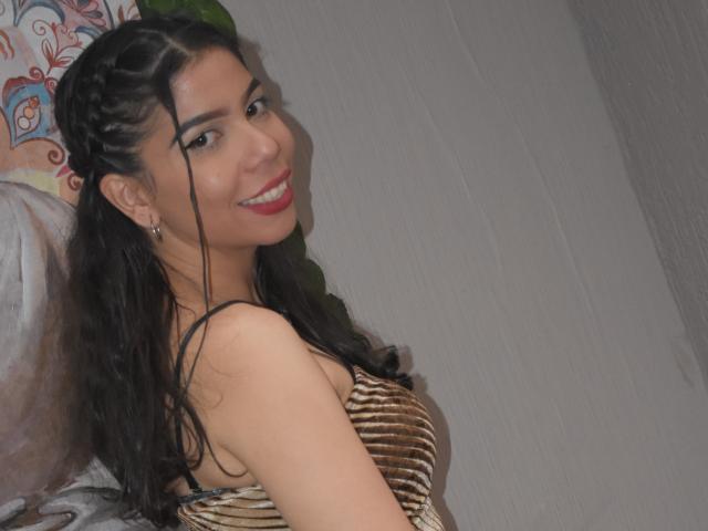 CarliinaSoussa - Live porn &amp; sex cam - 22331925