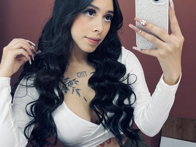 ChanelDeRosee - Élő pornó és szexkamera - 22333489