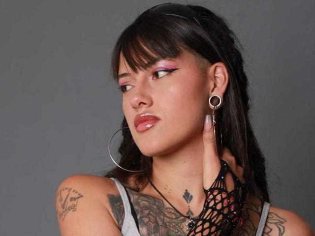SharlotteX - Live sex cam - 22342177