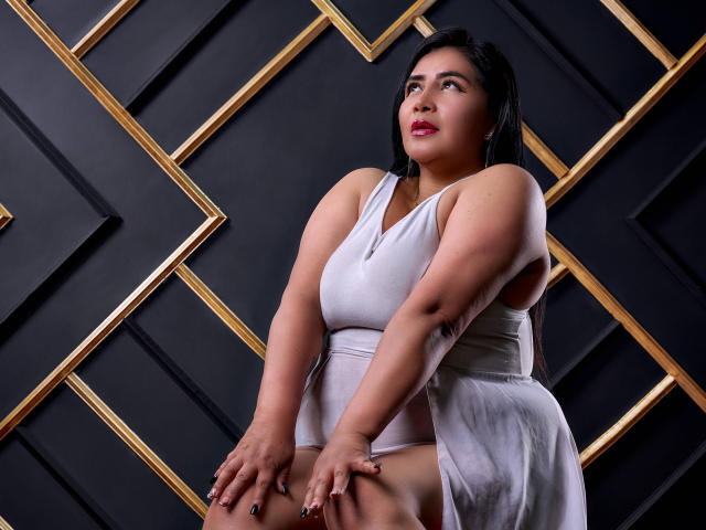 RousseBellaX - Live sex cam - 22346185