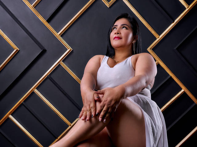 RousseBellaX - Live sex cam - 22346189