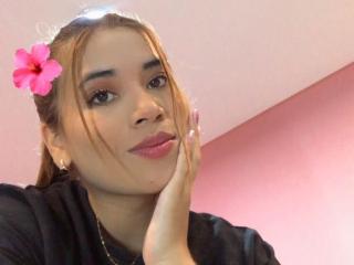 BellaBickers - Live porn &amp; sex cam - 22347033