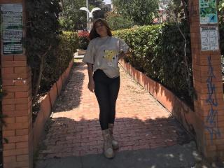 BellaBickers - Live porn &amp; sex cam - 22347045