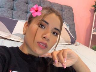 BellaBickers - Live porn &amp; sex cam - 22347065