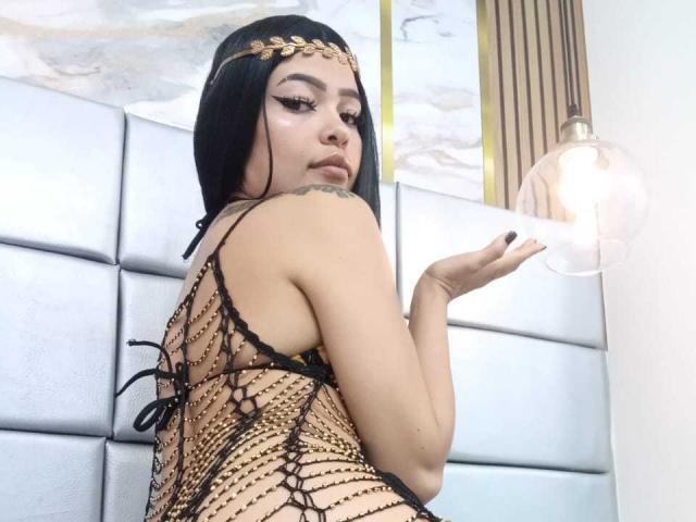 MelodyBellanova - Live porn &amp; sex cam - 22350421