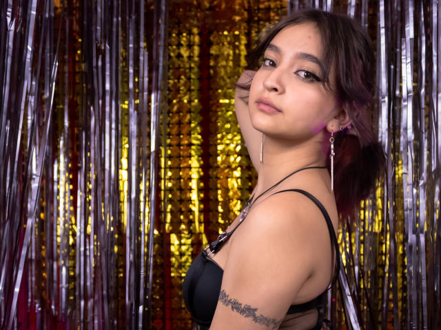 NiniMora - Live porn &amp; sex cam - 22352101