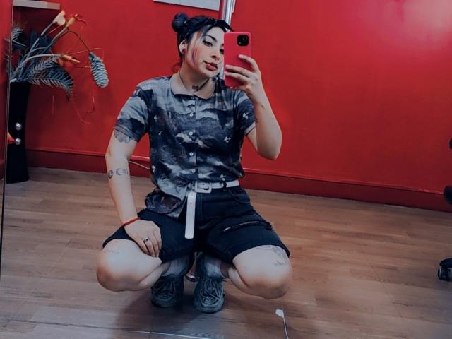 AdharadaNae - сексуальная веб-камера в реальном времени - 22352717