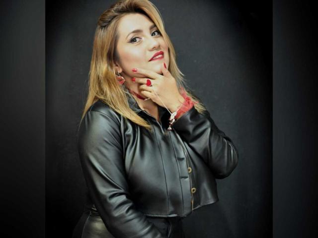 LaraHotXMilf - Porno na żywo i seks kamera - 22353233