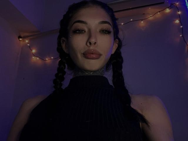 KatieSantana - Live sex cam - 22356765