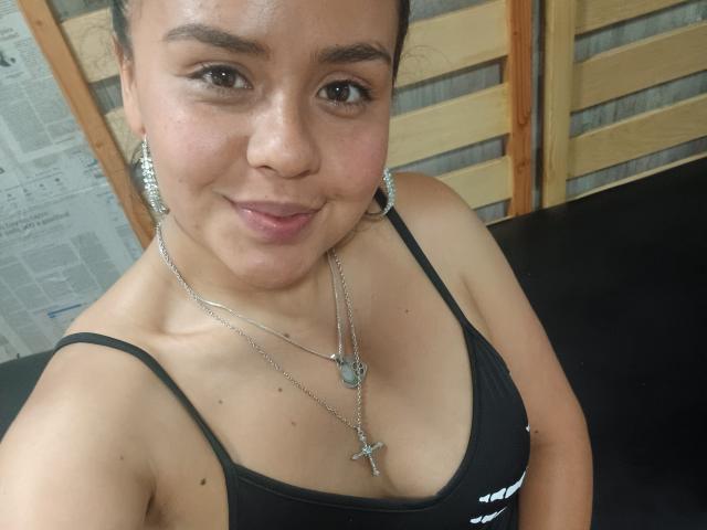 ArielleWilde - Live porn &amp; sex cam - 22360477