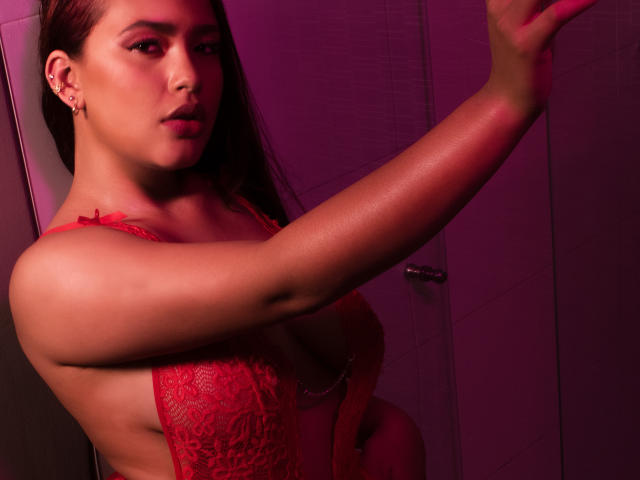 LaurenMartins - Live sex cam - 22368917