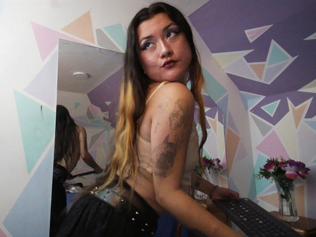 TiffanyPorter - Live porn &amp; sex cam - 22372825