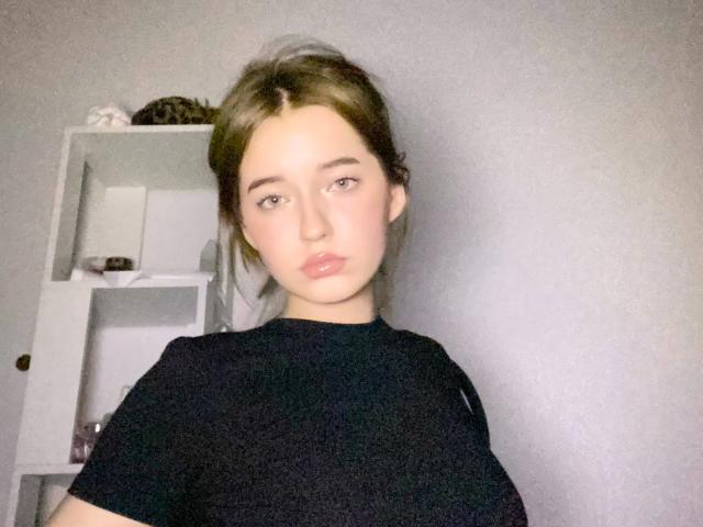 Yvellin - Live porn &amp; sex cam - 22374921