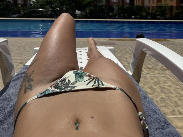 SeleneBrigth - Live sex cam - 22376825