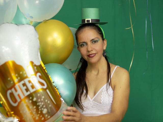 IsabellaSant - Live porn &amp; sex cam - 22384377