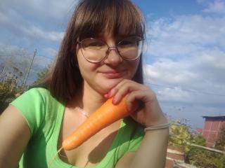 KiraGoldens - Live sex cam - 22386805