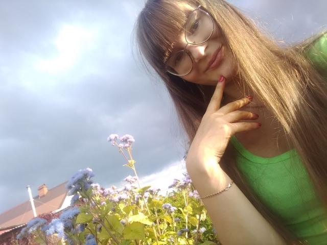 KiraGoldens - Live sex cam - 22386813