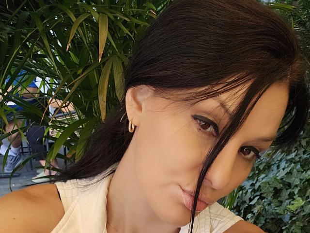 JoliDanielle - Live Sex Cam - 22394413