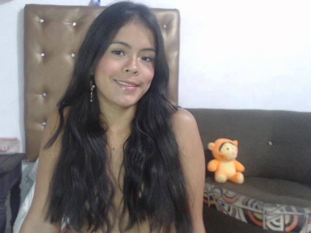 SaraYepez - Live porn &amp; sex cam - 22395113