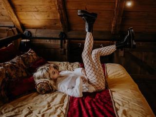 LisaMetalHoney - Live porn &amp; sex cam - 22395937