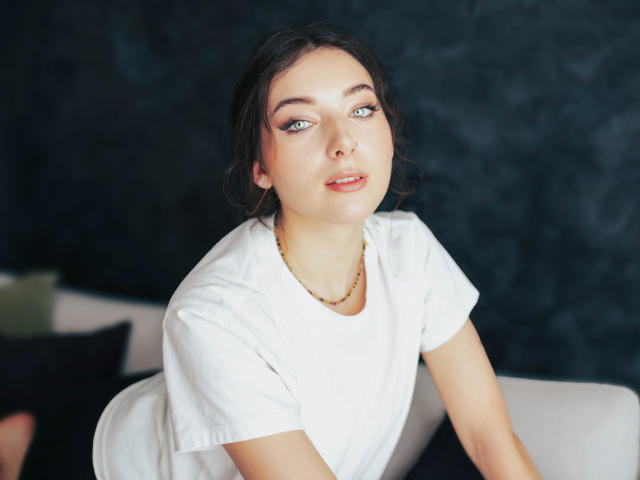 KissMegan - Live Sex Cam - 22409097