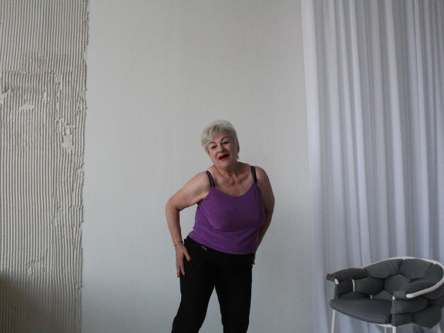 KayleSmoll - Live porn &amp; sex cam - 22415497