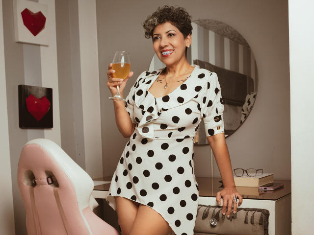 JuliaNewell - сексуальная веб-камера в реальном времени - 22419801