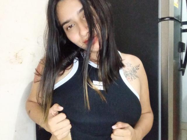 ErikaSweetX - Live porn &amp; sex cam - 22420465