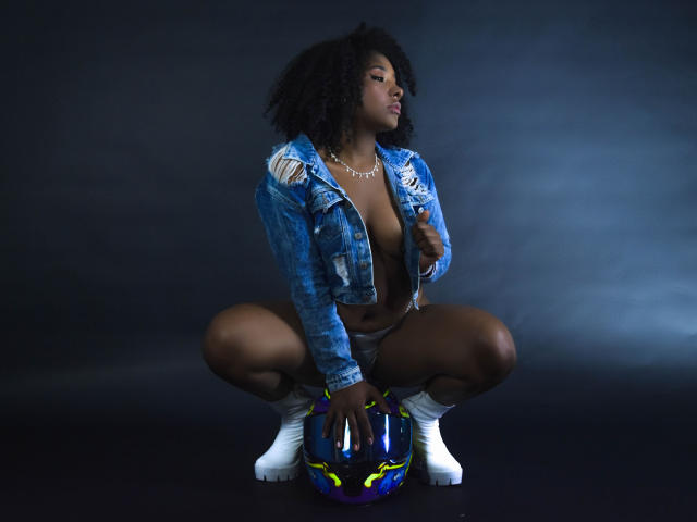 ValeryCortez - Camera khiêu dâm &amp; quyến rũ trực tiếp - 22420697