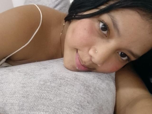 SalmaVitori - Live sex cam - 22427937