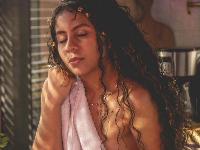 AlissonSmiith - сексуальная веб-камера в реальном времени - 22427965