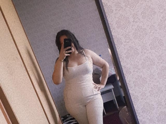 ZaraApple - Live porn &amp; sex cam - 22432937