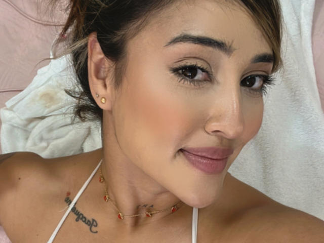 MaeCollins - Live porn &amp; sex cam - 22438677