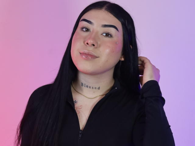 MiaGlowy - Live porn &amp; sex cam - 22442945