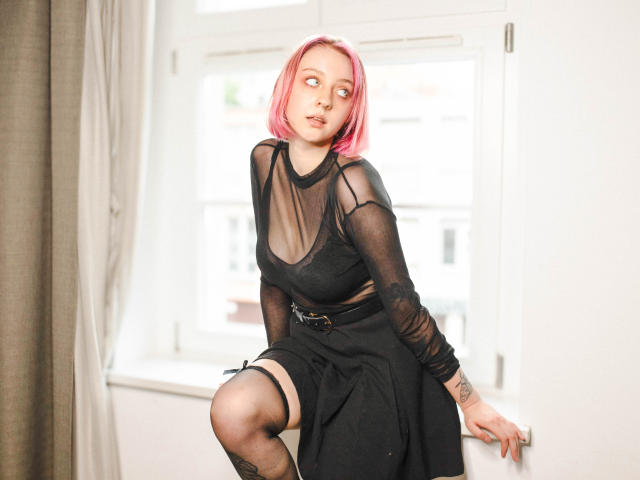 MadelineBeauty - сексуальная веб-камера в реальном времени - 22443985