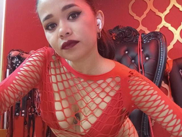 MistressVictoriaa - Live porn &amp; sex cam - 22445037
