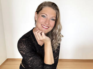 ReifeViolla-hot - Live porn &amp; sex cam - 22445565