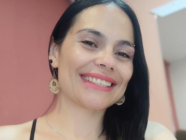 CharlotteCrofort - Live porn &amp; sex cam - 22446933