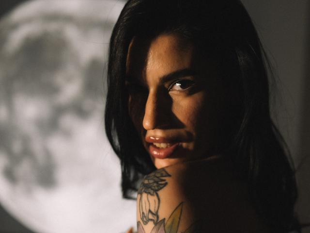 LayaGorgeous - Live porn &amp; sex cam - 22447201