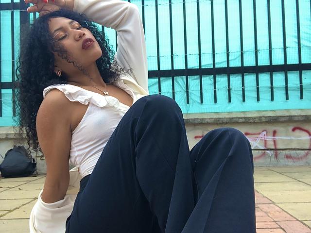 SophieSonyas - Live sexe cam - 22450417