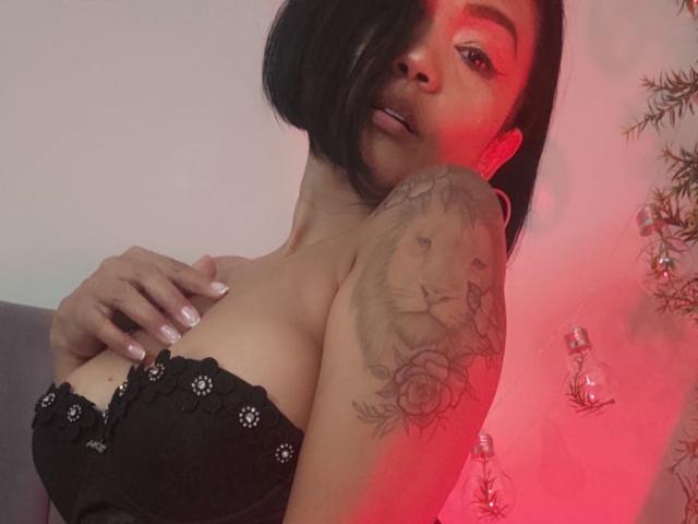 ExoticLyla - Live sex cam - 22450777