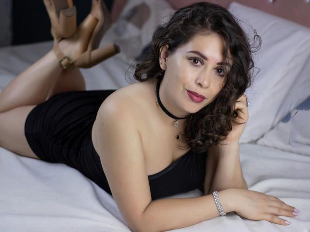 ReyPamela - Live porn &amp; sex cam - 22452813