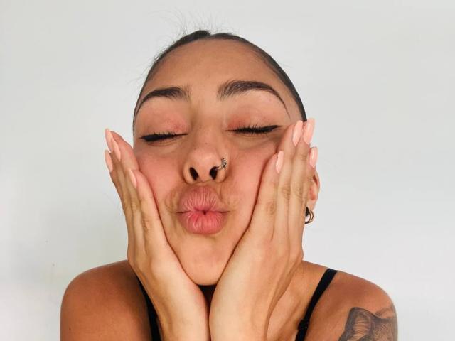 CamilleMorisz - Live porn &amp; sex cam - 22454289