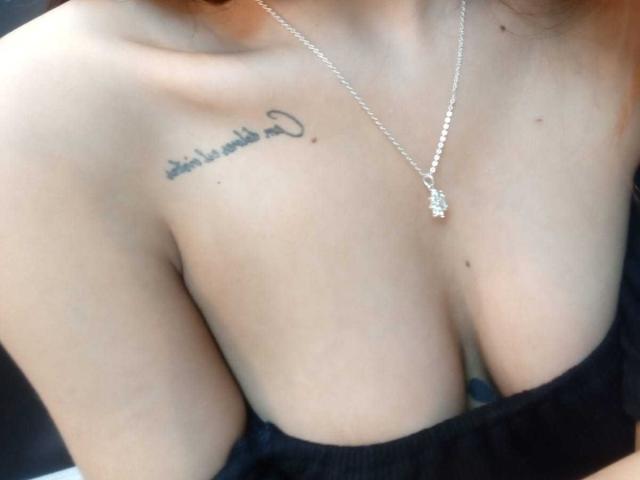 ElyWhitee - Live porn &amp; sex cam - 22454565