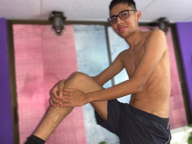 BryanSexxy - Live porn &amp; sex cam - 22459533