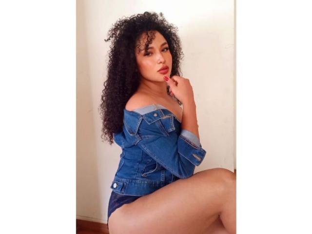 CarlaMuille - Live porn &amp; sex cam - 22463573