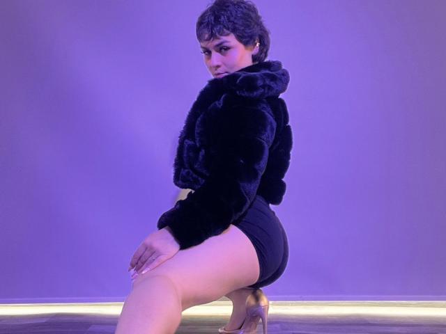 IsabelaCooper - сексуальная веб-камера в реальном времени - 22464889